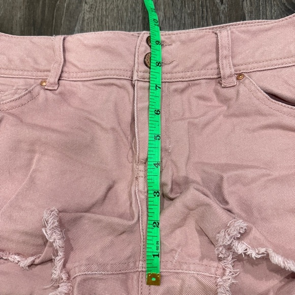 Refuge Light Pink Mid-rise Jean Shorts - Picture 7 of 8